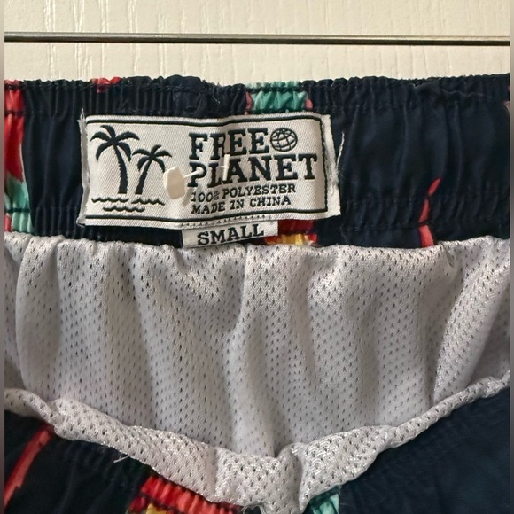 Free Planet Parrot Print Swim Shorts Size Small - Picture 3 of 3